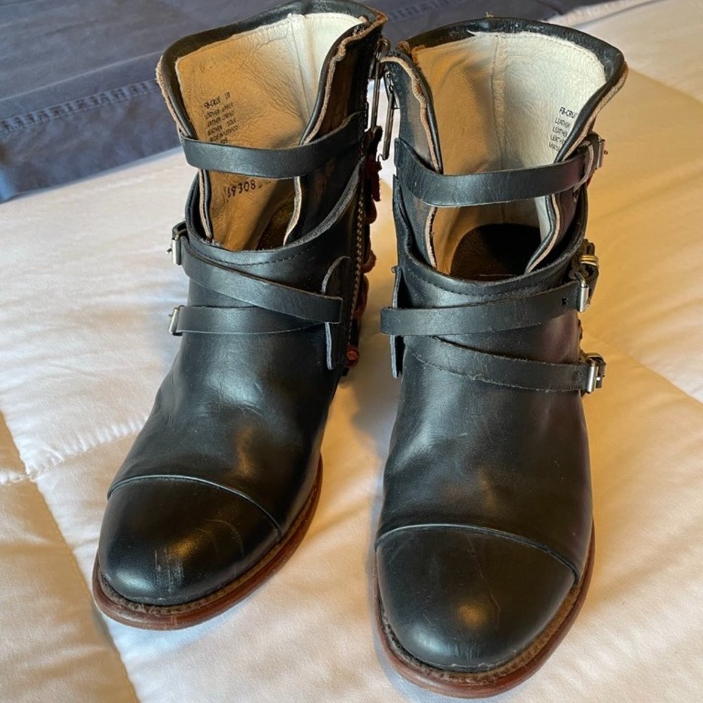 Freebird by Steven CRUE boot - Black